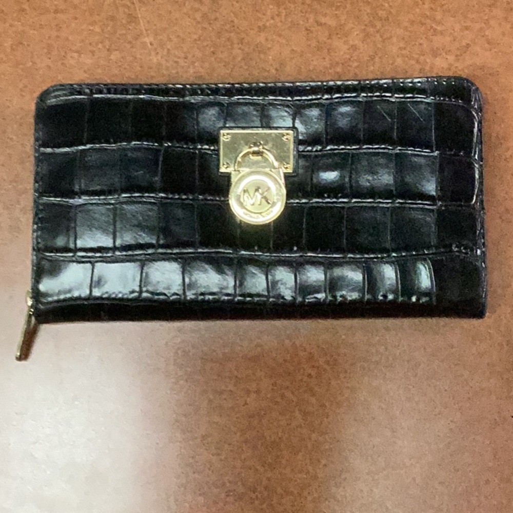 Michael Kors Black and Gold Key Card Holder